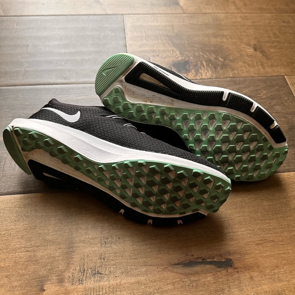 Nike Quest 2 Running Shoes | Size 10 - Picture 6 of 6